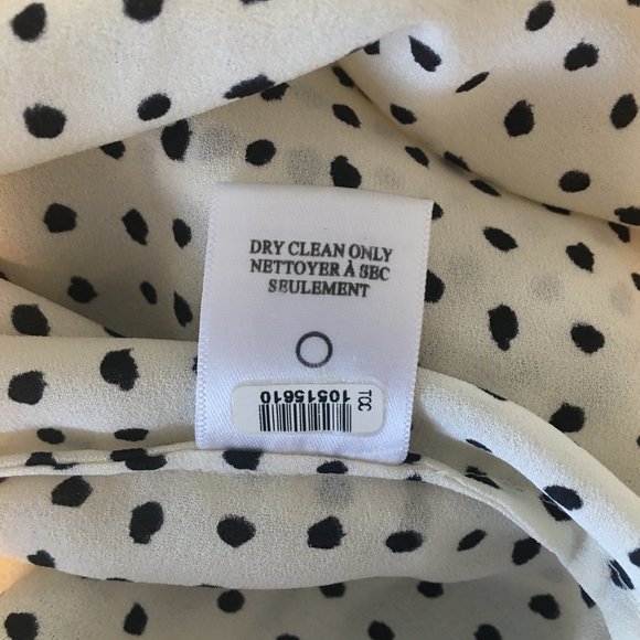 A.L.C. cream with black irregular dots, collar snaps in back, open back blouse - Picture 4 of 4
